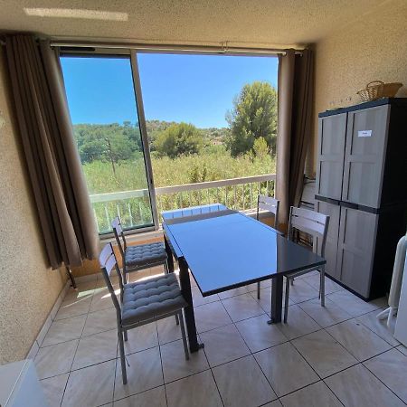 Appart 4 Pers Dans Residence Avec Piscine A 10 Min De La Plage Санари-сюр-Мер Экстерьер фото