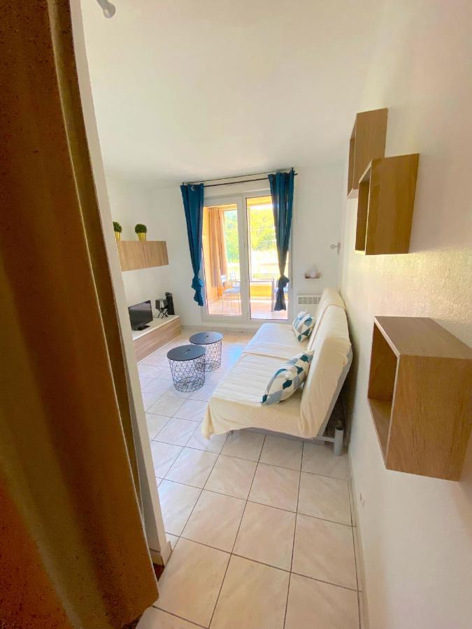 Appart 4 Pers Dans Residence Avec Piscine A 10 Min De La Plage Санари-сюр-Мер Экстерьер фото
