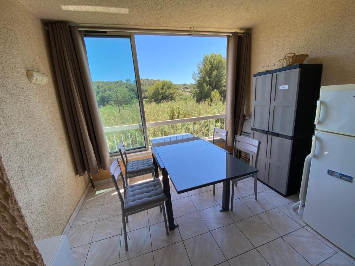 Appart 4 Pers Dans Residence Avec Piscine A 10 Min De La Plage Санари-сюр-Мер Экстерьер фото